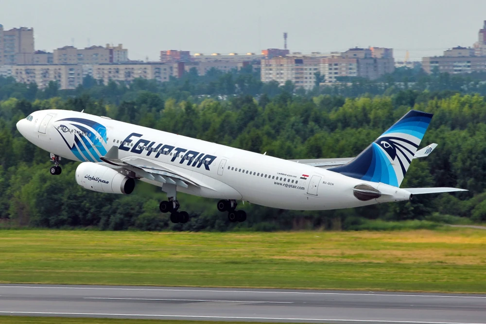 Egypt launches Africa’s first environmentally friendly flight from Cairo to Paris