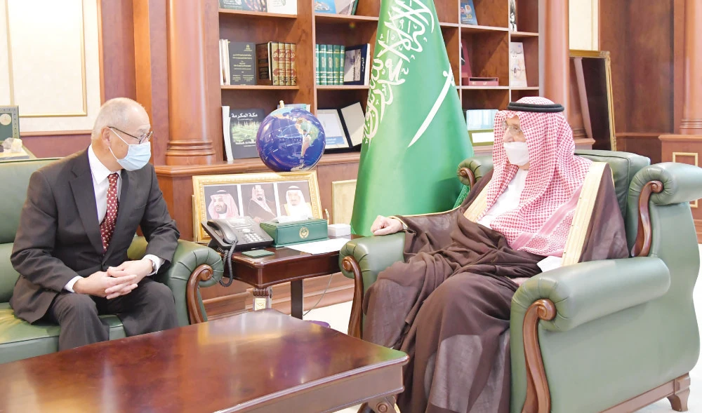 Governor of Jazan receives Japanese envoy to Saudi Arabia