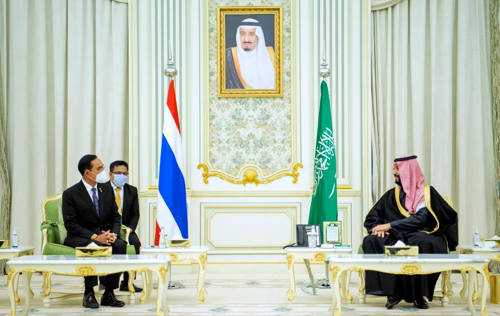 In this photo released by the Saudi Royal Palace, Saudi Crown Prince Mohammed bin Salman, right, meets with Thai Prime Minister Prayuth Chan-ocha, at the Royal Palace in Riyadh Tuesday. (AP)