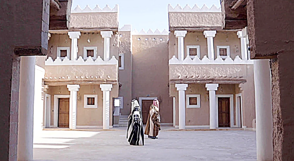 The bisht, known as a traditional men’s cloak popular in the Arab world, is often worn over a thobe.