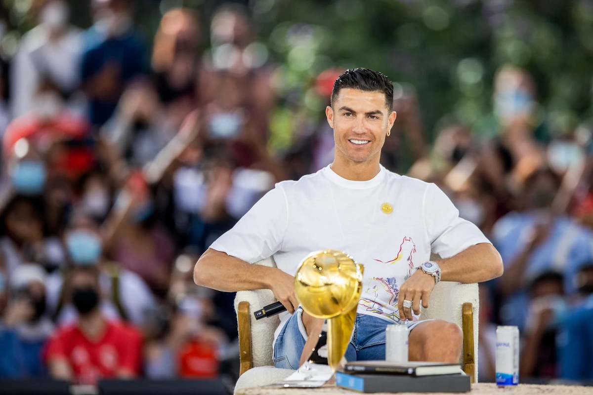 The five-time Ballon d’Or winner was impressed by the expo. (WAM)