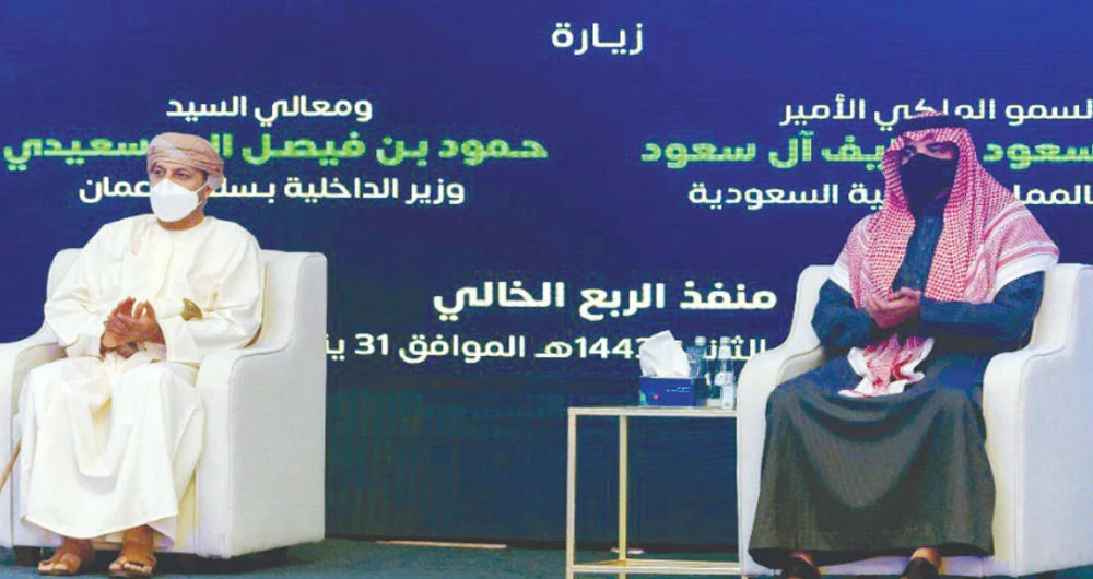 Saudi, Omani interior ministers inspect Empty Quarter border crossing