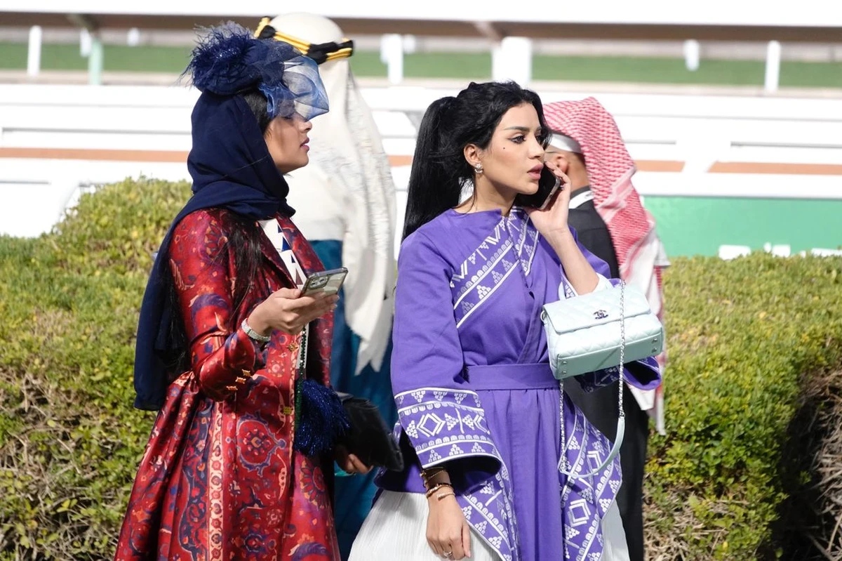 It was not just on track where the stakes were high at the Saudi Cup, once again the fashion stakes were raised off track as spectators pulled out all the stops and dressed to impress. (AN Photo/Huda Bashatah)