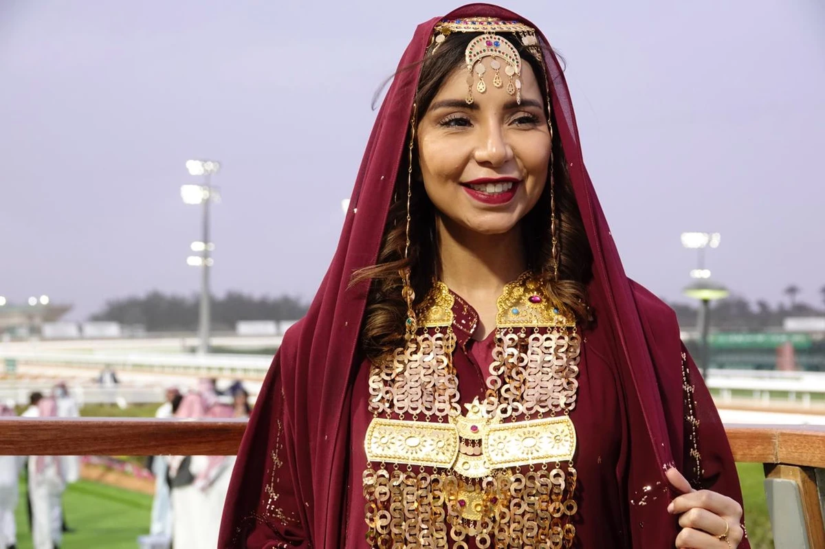It was not just on track where the stakes were high at the Saudi Cup, once again the fashion stakes were raised off track as spectators pulled out all the stops and dressed to impress. (AN Photo/Huda Bashatah)