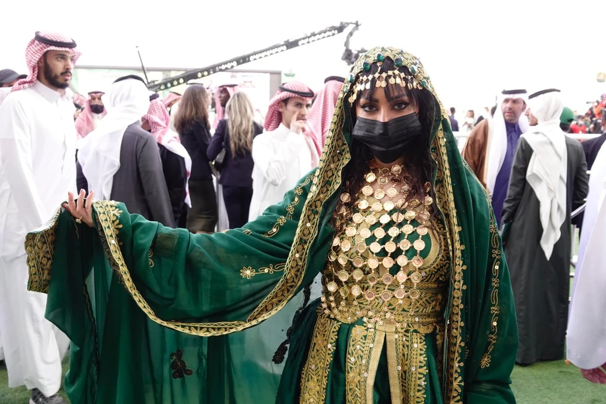 It was not just on track where the stakes were high at the Saudi Cup, once again the fashion stakes were raised off track as spectators pulled out all the stops and dressed to impress. (AN Photo/Huda Bashatah)
