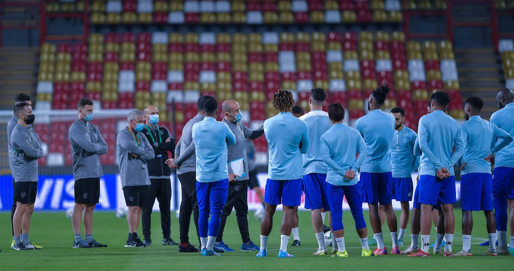 Leonardo Jardim takes an Al-Hilal squad training session in Abu Dhabi ahead of Sunday's match against Al-Jazira. (AN Photo/Basheer Saleh)
