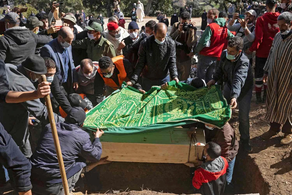 Moroccans say farewell to boy who died in well — “the son of us all”