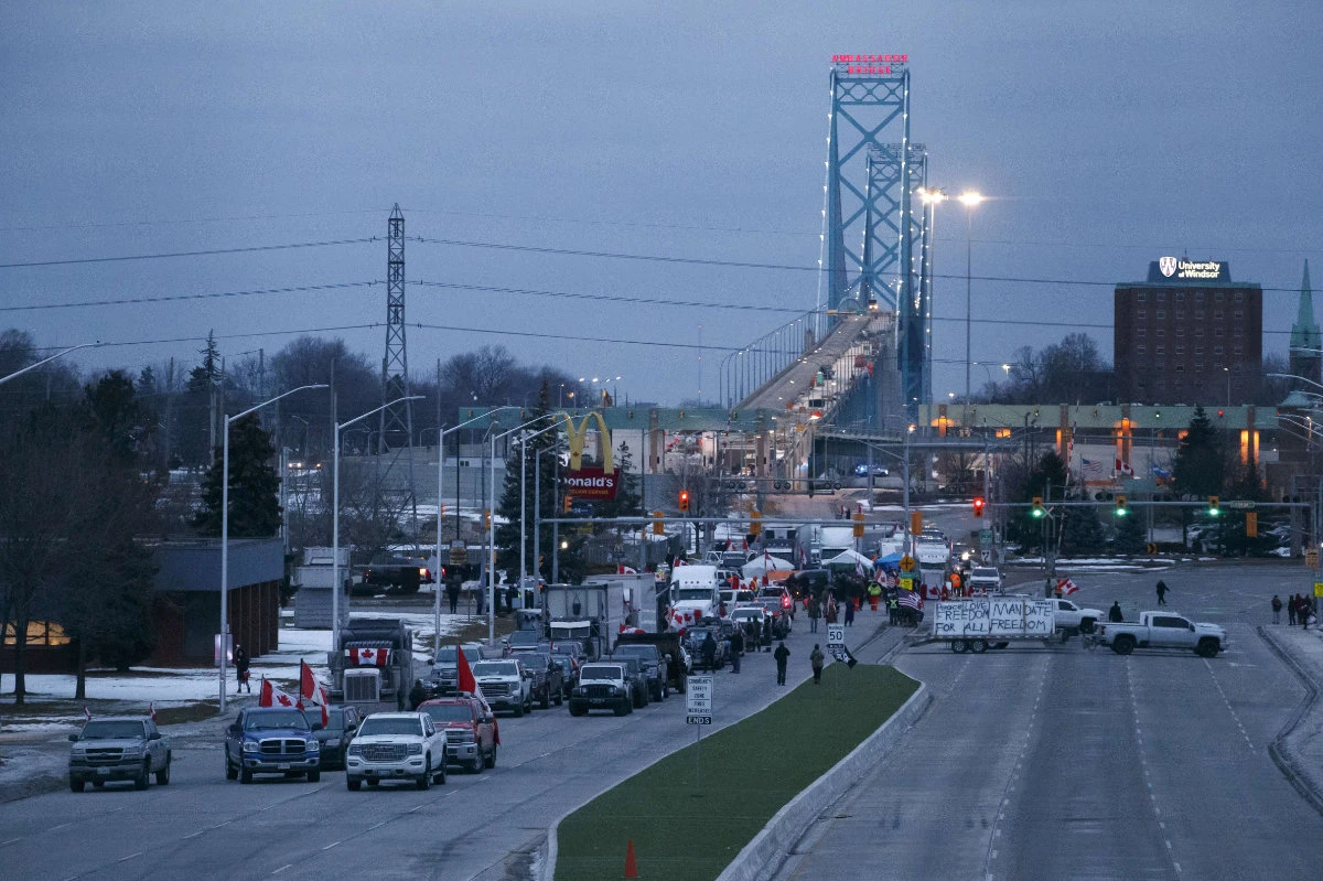 US urges Canada to use federal powers to end bridge blockade