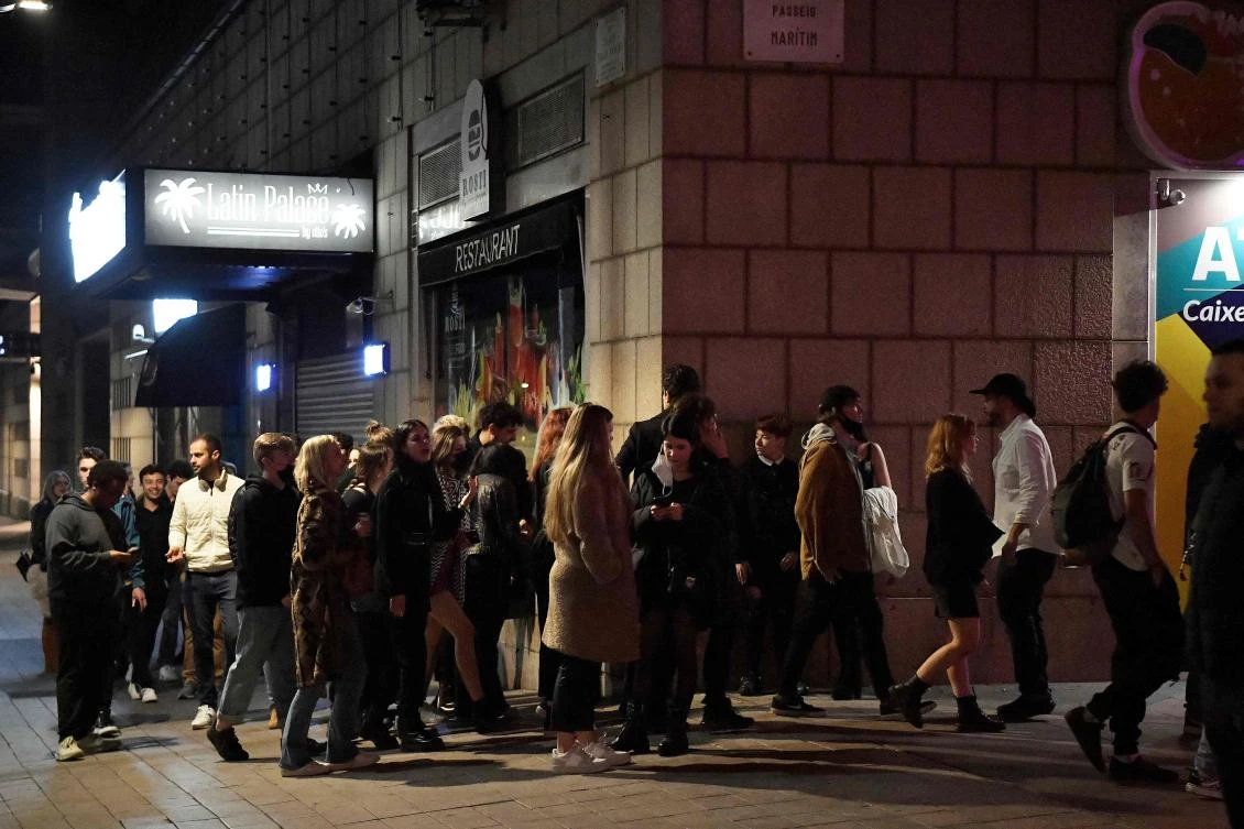 Hotel fire in Barcelona injures 9; some must jump to safety