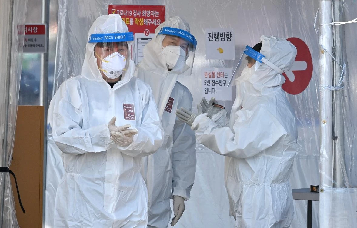 The 61 deaths reported by the Korea Disease Control and Prevention Agency on Tuesday was the highest daily tally since the 74 reported on Jan. 19, when the country was emerging from an outbreak driven by the delta variant. (File/AFP)