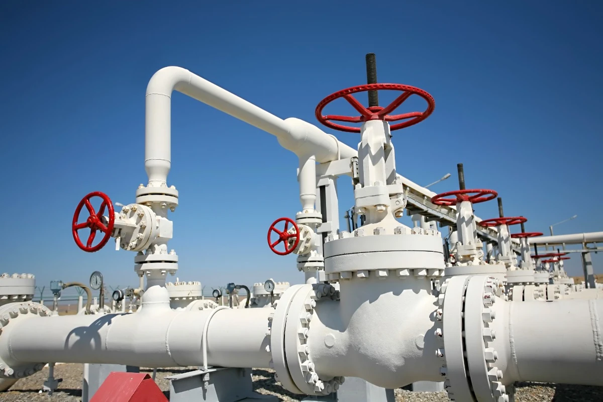 US natgas futures climb 3% to one-week high on colder forecasts