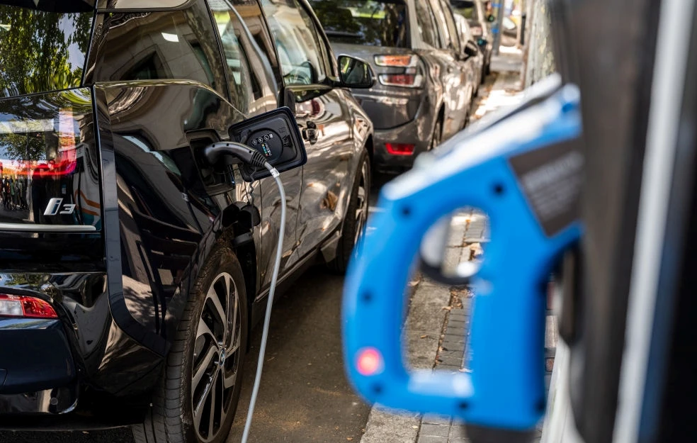 Volkswagen to lift output despite chip crunch; UK’s auto industry to advance EV chargers infrastructure: NRG matters