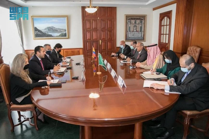 Saudi Minister of State for Foreign Affairs Adel Al-Jubeir meets Ecuadorian Foreign Minister Juan Carlos Hologuin. (SPA)