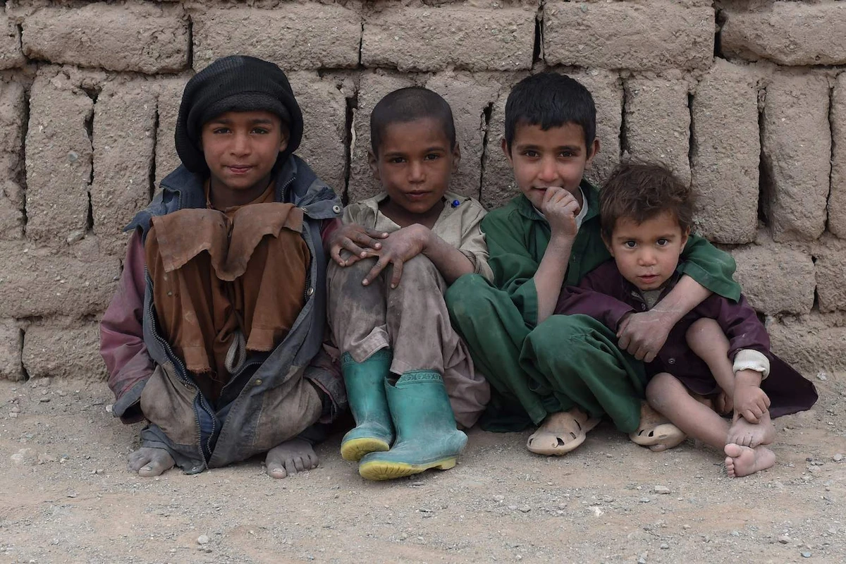 Western fund freeze on Afghanistan risks humanitarian disaster, former UK FM warns