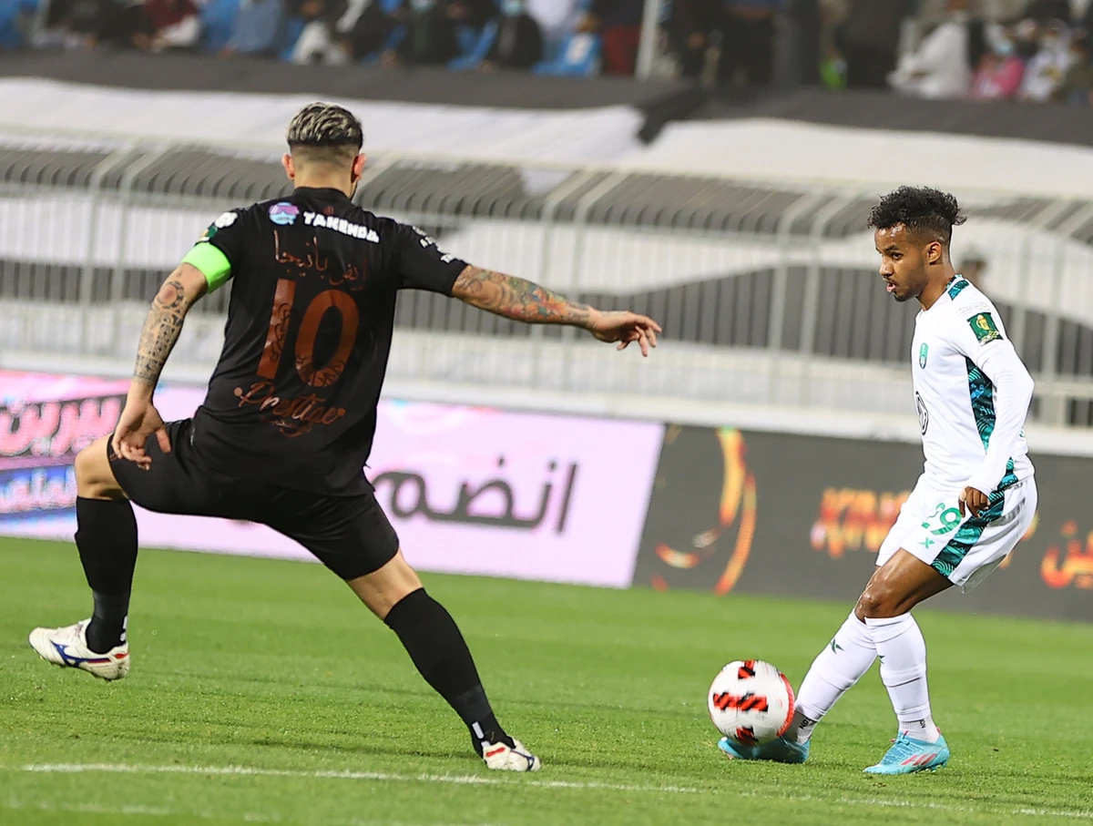Al-Ahli (white) could failed to get past Al-Shabab in the quarter-finals of the King's Cup. (Basheer Saleh)