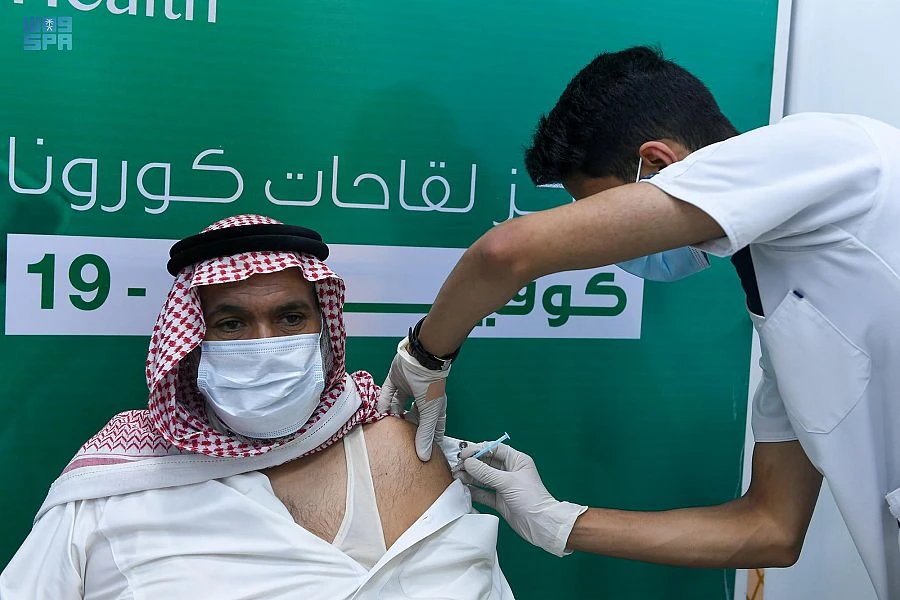 Saudi Arabia announced three deaths from COVID-19 and 627 new infections on Wednesday. (File/SPA)