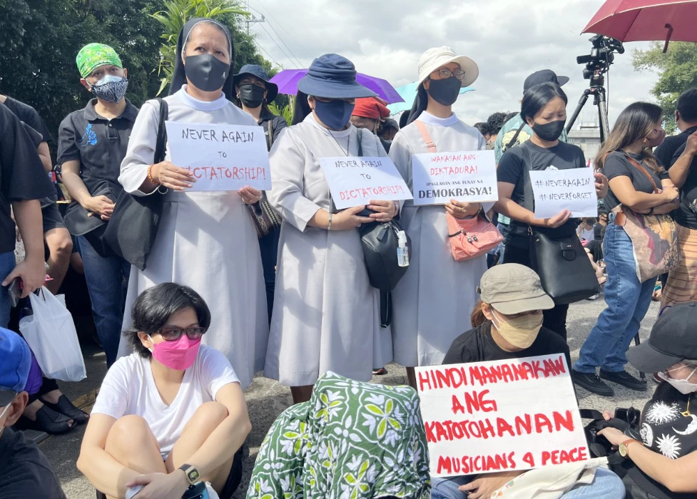 Protesters, comprising various segments of the Filipino society, gathered in Manila on Friday to mark the 36th anniversary of the "People Power" revolution that ousted late dictator Ferdinand Marcos. (AN photo)