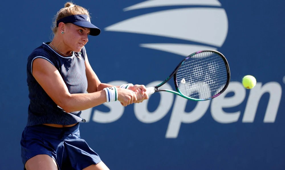 Ukrainian tennis player Yastremska flees to safety in France