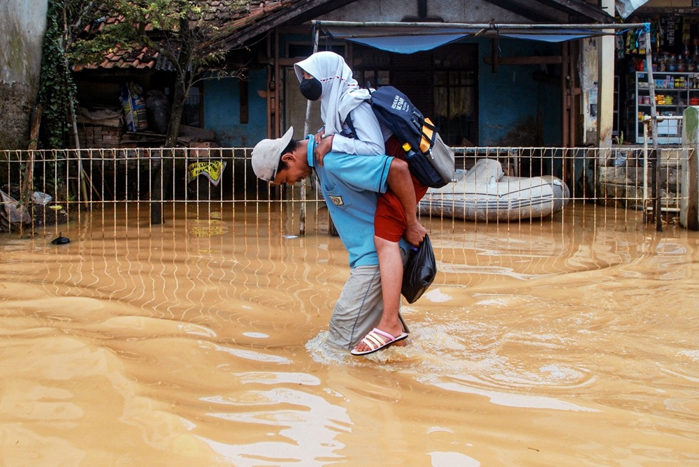 We need to broaden our understanding of what counts as climate-linked displacement. (AFP)