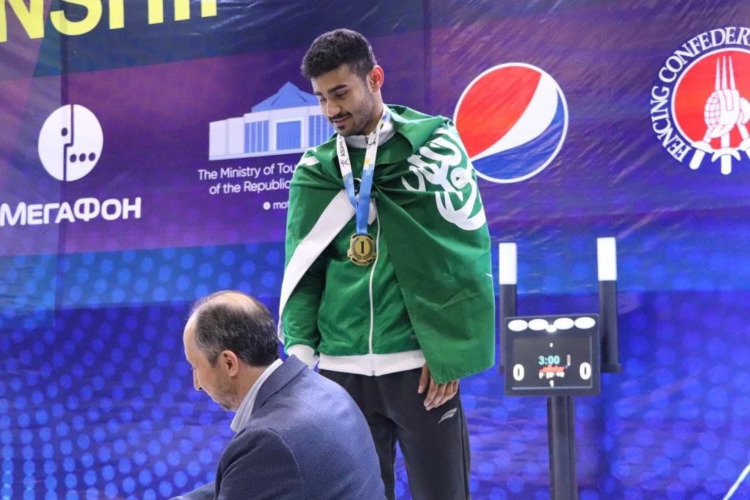 Saudi's Hussein Al-Taweel wins gold at the 2022 Asian Fencing Juniors & Cadets Championship in Tashkent (Saudi Fencing Federation)