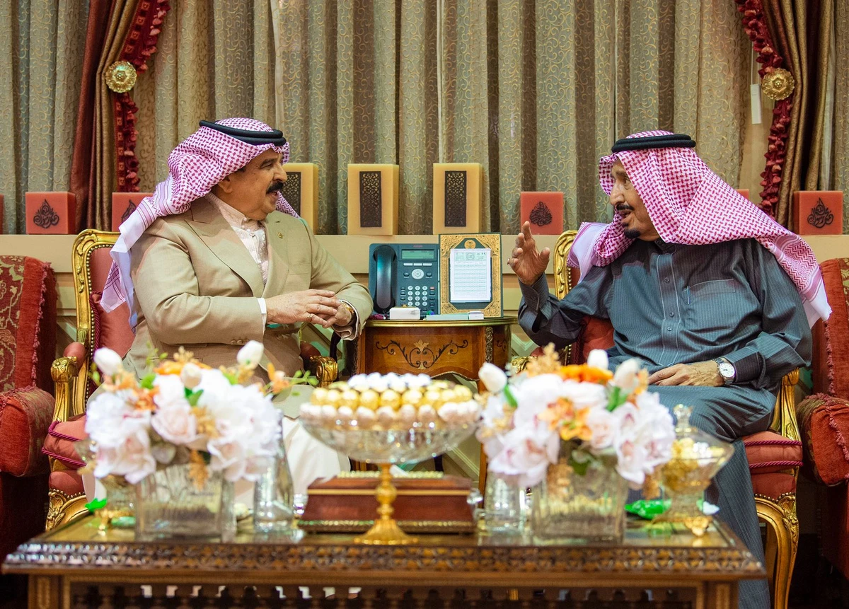 Bahrain king hosted by King Salman during visit to Saudi Arabia