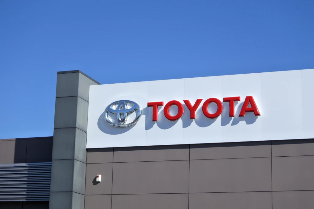 Japan's Toyota suspends operations at Russia plant