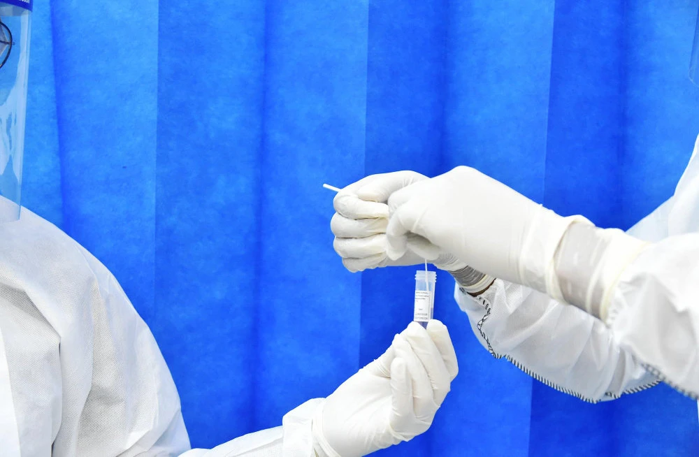 Saudi health authorities also confirmed two new COVID-19-related deaths, taking KSA’s death toll to 9,008. (SPA)
