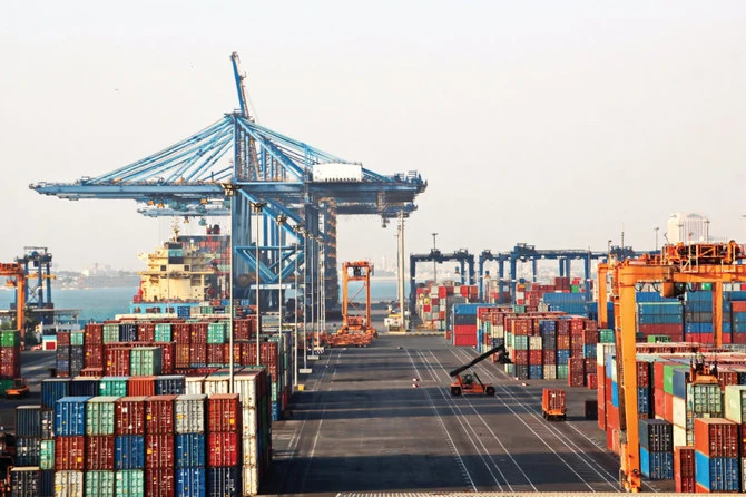 Mawani, Aramco Trading launch ship-to-ship cargo transfer service in Yanbu