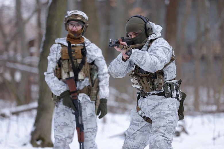 A Kyiv Territorial Defence unit train, on a Saturday, in a forest near Kyiv, Ukraine, Jan. 22, 2022. (Getty Images)