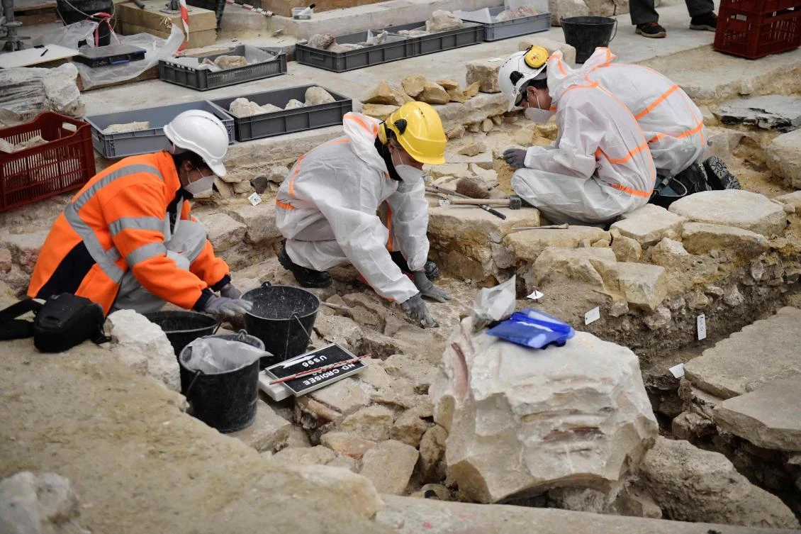 Ancient tombs unearthed at Paris’ Notre-Dame cathedral