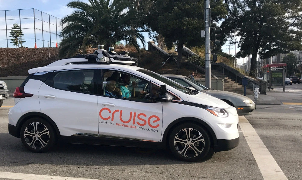 GM bets $3.5bn more on self-driving tech unit as SoftBank exits