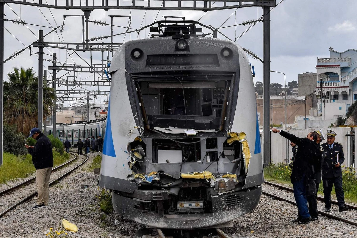 Two trains collide in Tunisia, 95 people injured