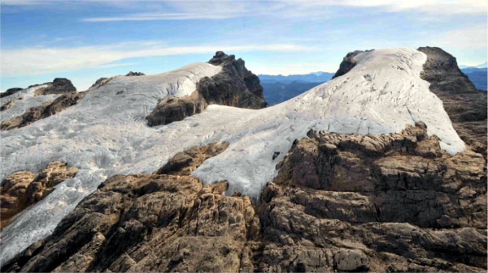Glaciers on Puncak Jaya, mountains in eastern Indonesia. (AP/Papua Project Freeport McMoRan)