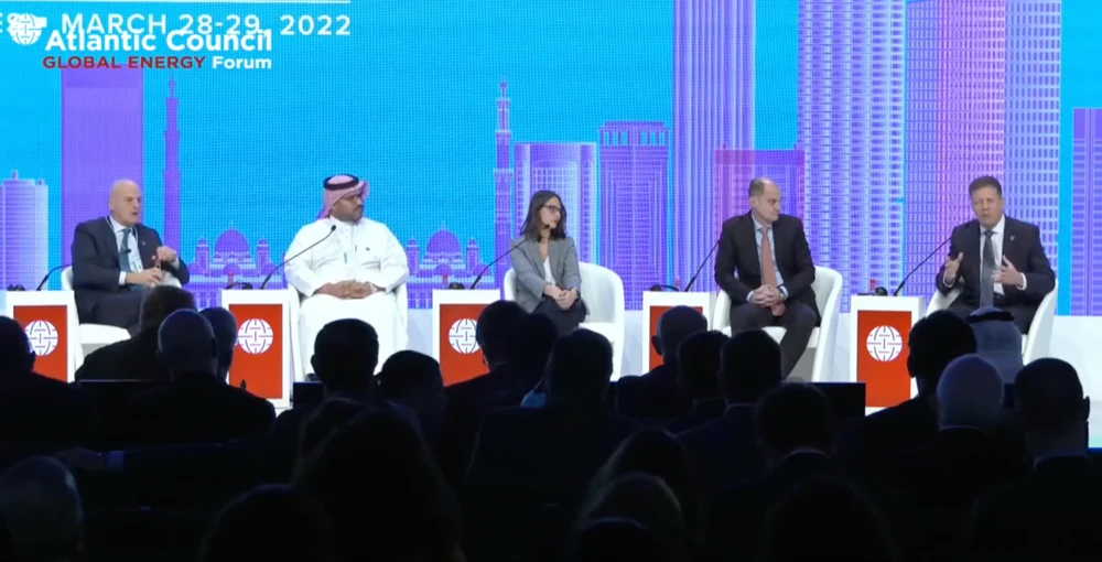 The panel discussed ways in which countries can shift their energy priorities to meet these challenges. (Atlantic Council)