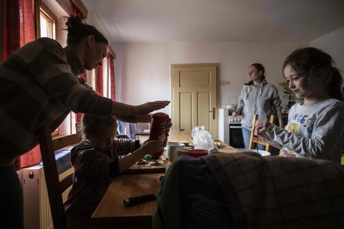 Ukrainian ‘princesses’ pine for home in Czech castle
