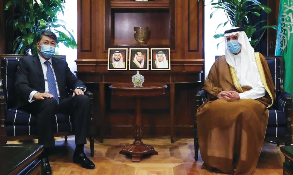Saudi FM welcomes Kazakhstan envoy in Riyadh