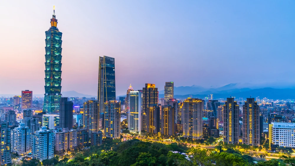 Taiwan city skyline at twilight (Shutterstock)