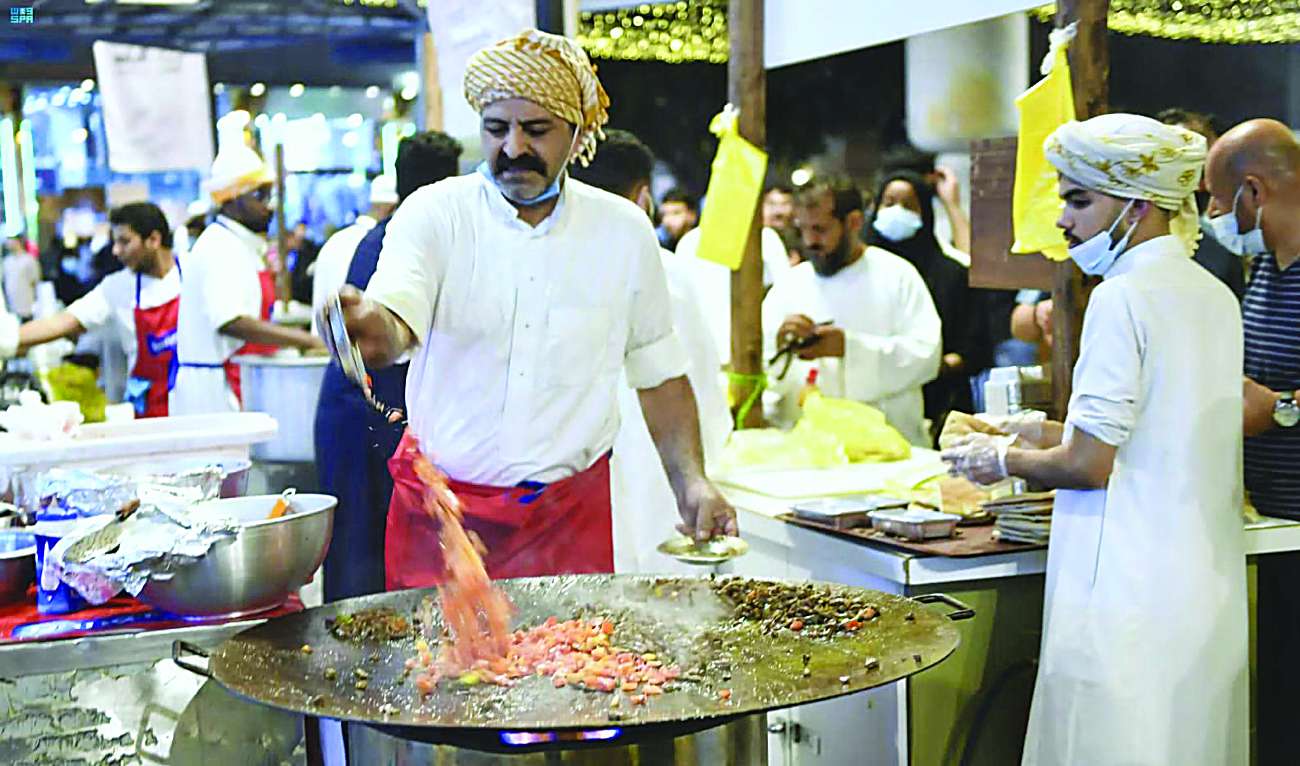 Arab News | Thousands flock to Al-Balad for Ramadan festival