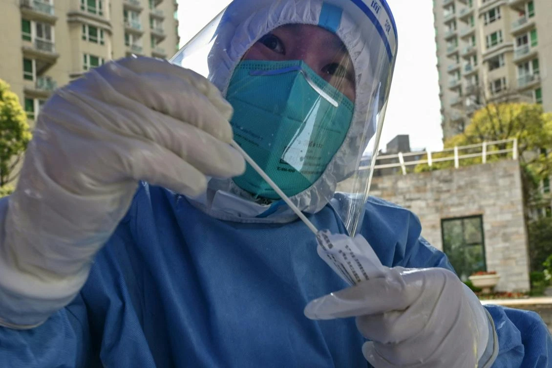 The viral load, or tendency to shed the virus, was measured by two methods known as focus-forming assay (FFA) and quantitative polymerase chain reaction (qPCR). (File/AFP)