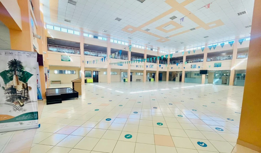 Saudis split over school in Ramadan