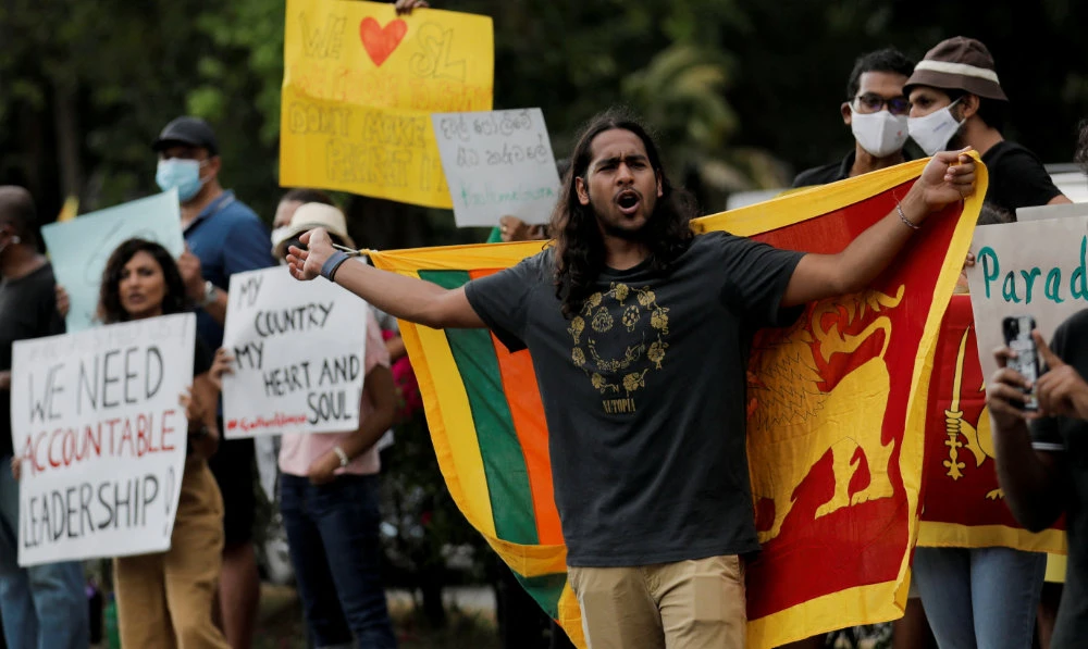 Sri Lanka president proposes unity government as protests intensify