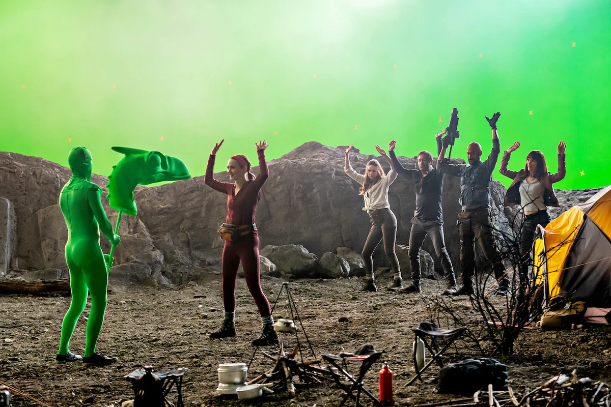 Iris Apatow as Krystal Kris, Karen Gillan as Carol Cobb, David Duchovny as Dustin Mulray, Keegan-Michael Key as Sean Knox, Leslie Mann as Lauren Van Chance in The Bubble. (Supplied)