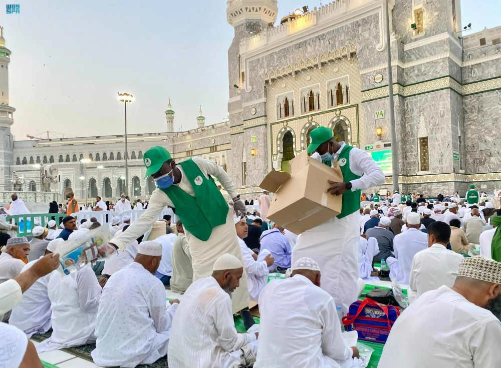 Saudi Arabia’s Hadiyah charity to distribute 7 million free goods at two holy mosques