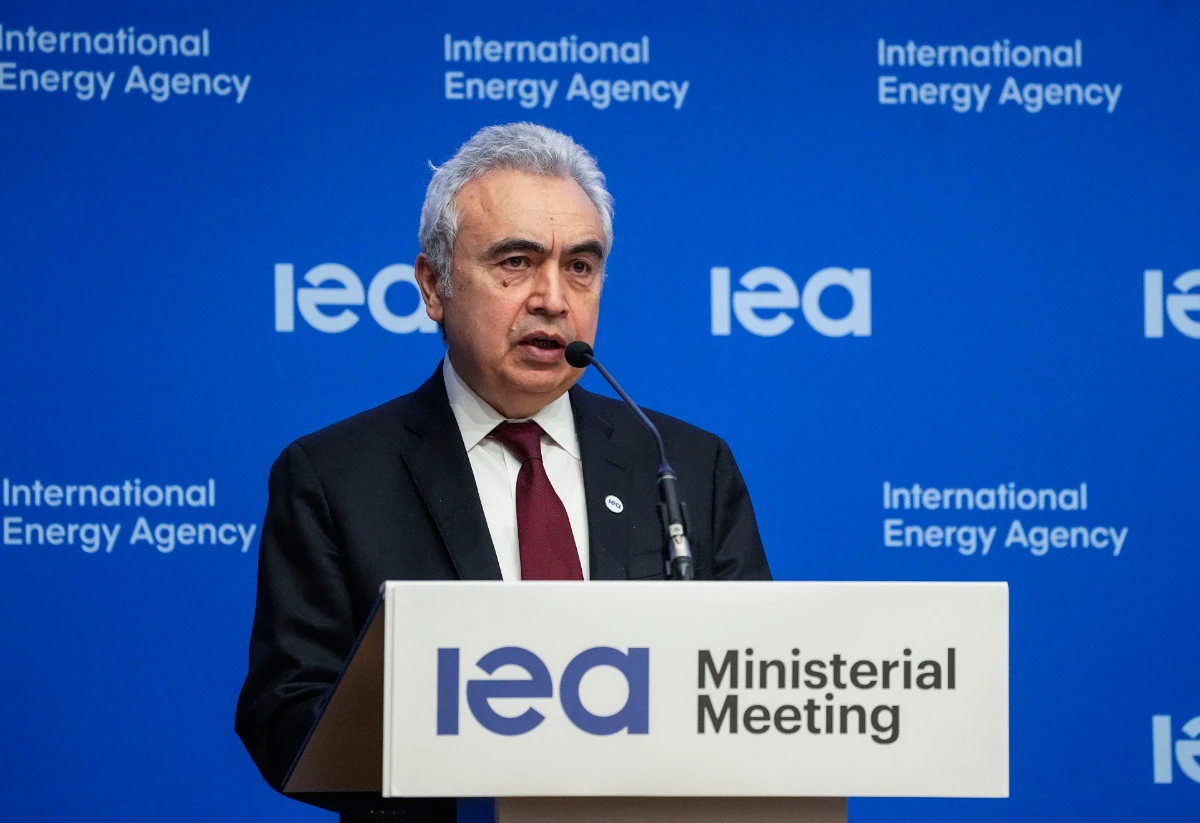 IEA Executive Director Fatih Birol speaks during the closing media conference at the International Energy Agency ministerial meeting in Paris on March 24, 2022. (AP File Photo)