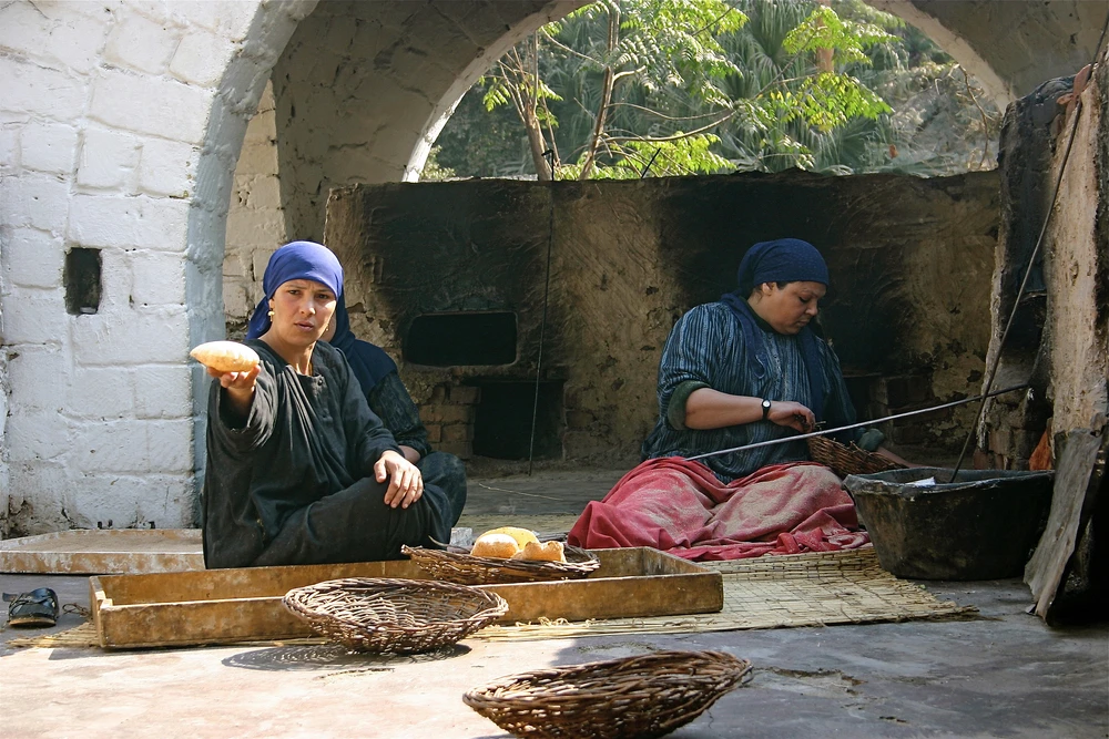 Capital Economics expects the Egyptian government to raise the price of subsidized bread. (Shutterstock)