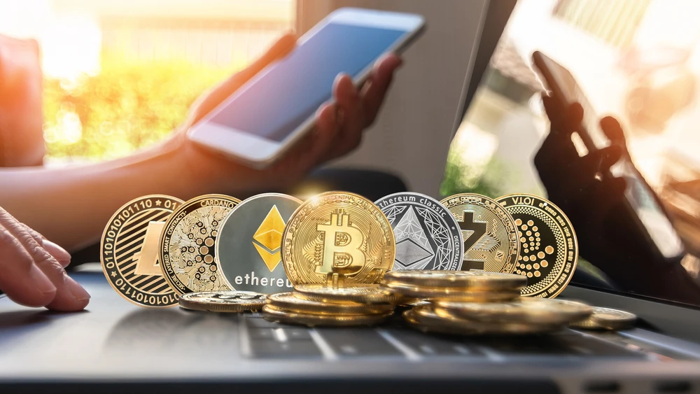 Facebook owner Meta Platforms FB.O is beginning to test tools for selling digital assets and experiences within its virtual reality platform Horizon Worlds. Image: Shutterstock