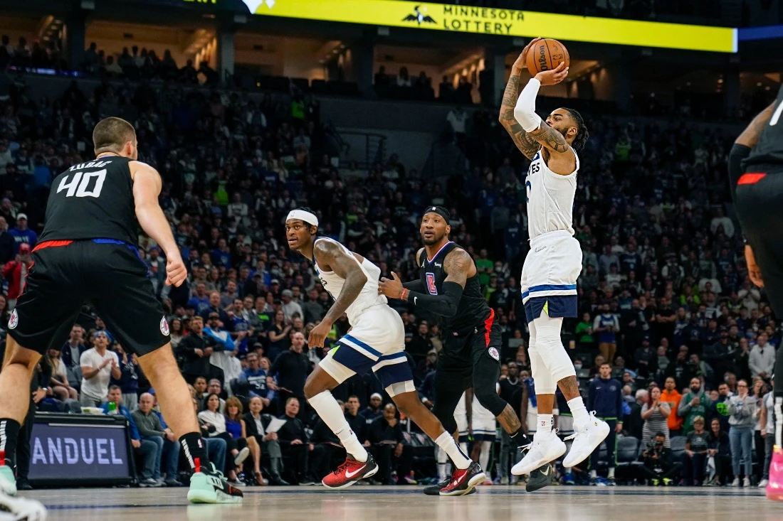 Minnesota Timberwolves guard D'Angelo Russell hits a jumper against the Los Angeles Clippers during the second quarter of their NBA play-in game at Target Center on Tuesday night. (USA TODAY Sports)