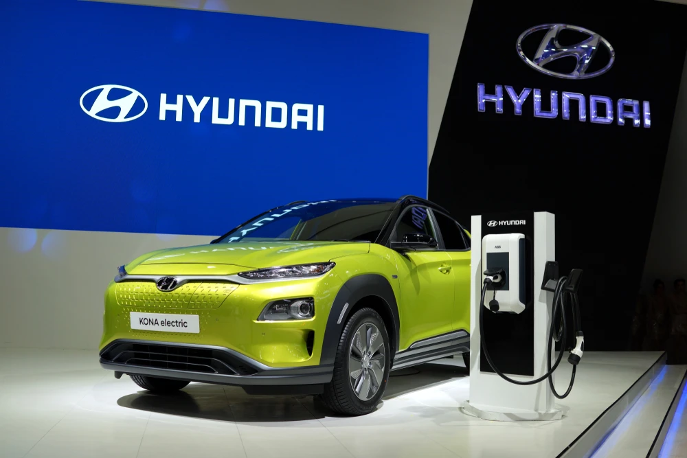 Hyundai plans to invest $300 million to build the Electrified Genesis GV 70 and hybrid version of the Santa Fe. (Shutterstock)