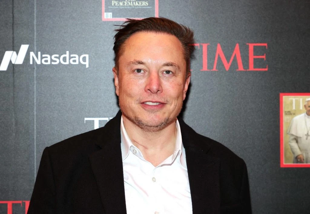 Elon Musk is offering to buy Twitter, days after he said he would no longer be joining the platform's board of directors. (AFP)