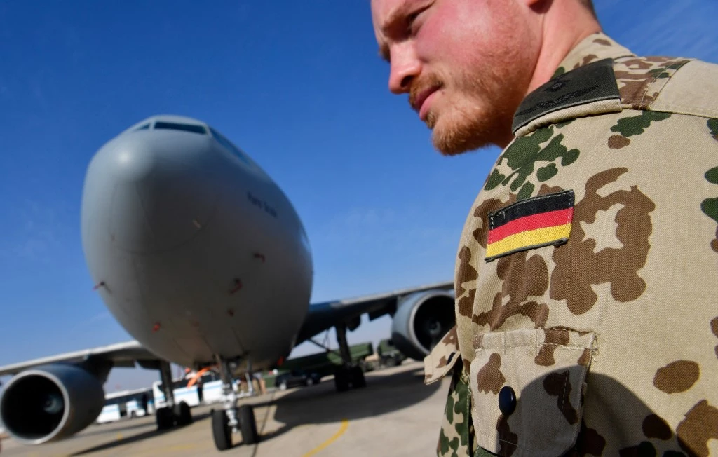 The German air force has 4 Tornado reconnaissance aircraft and an Airbus A-310 aerial refueling tanker aircraft operating out of the base as part of the "Counter Daesh operation". (File/AFP)